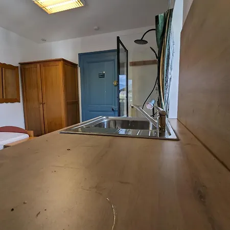 Centre With Shared Toilets Lejlighed